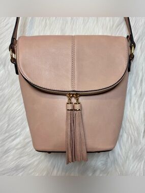 Francesca’s Light Pink Vegan Leather Crossbody Bucket Bag Tassels Boho Pockets